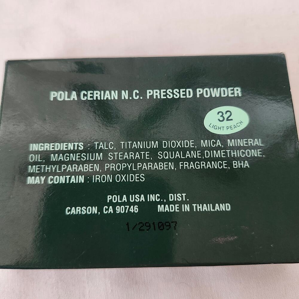 Pressed Powder Pola Cerian .38 Oz Light Peach 42 Mirrored Compact D2 - Picture 7 of 7